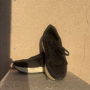 Zara Black Textured Platform Sneakers